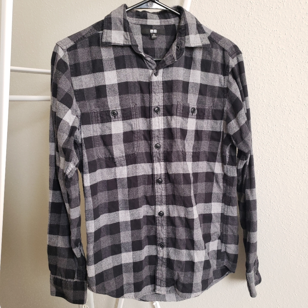 Uniqlo Black & Gray Plaid Flannel Shirt